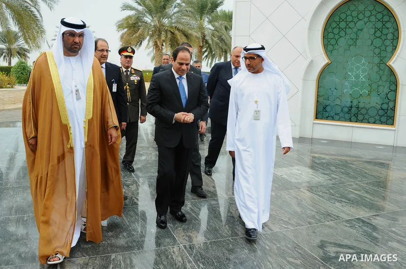 Egyptian President, Abdel Fattah al-Sisi visits a mosque and tomb of the late Sheikh Zayed Al Nahyan, in Abu Dhabi, UAE, 18 January 2015. According to reports the Egyptian President began a two-day visit to the United Ar...