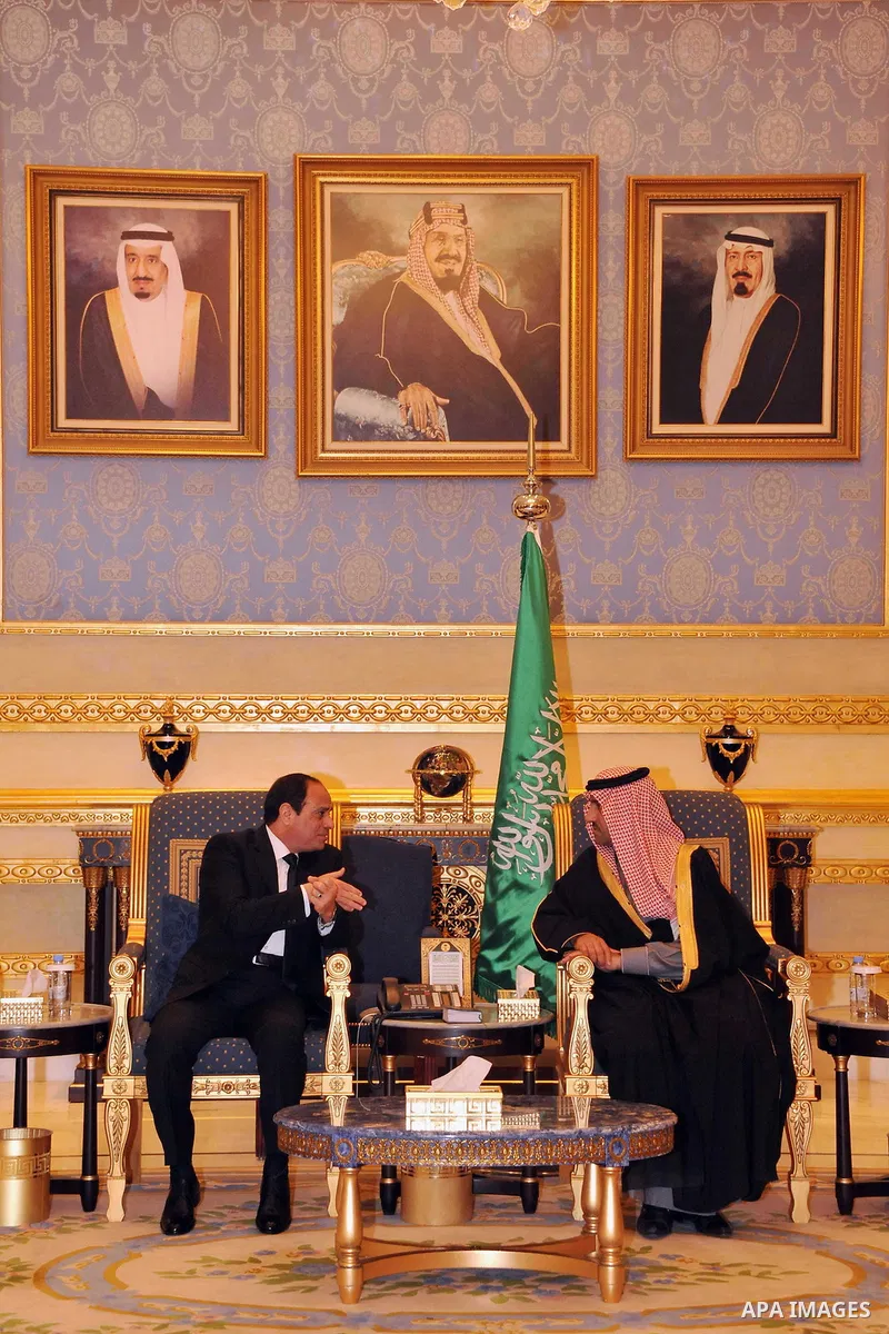 Egypt's President Abdel Fattah al-Sisi arrives to offer condolences after the death of Saudi King Abdullah in Riyadh January 24, 2015. King Abdullah bin Abdulaziz died early on Friday after a short illness. Egyptian pres...