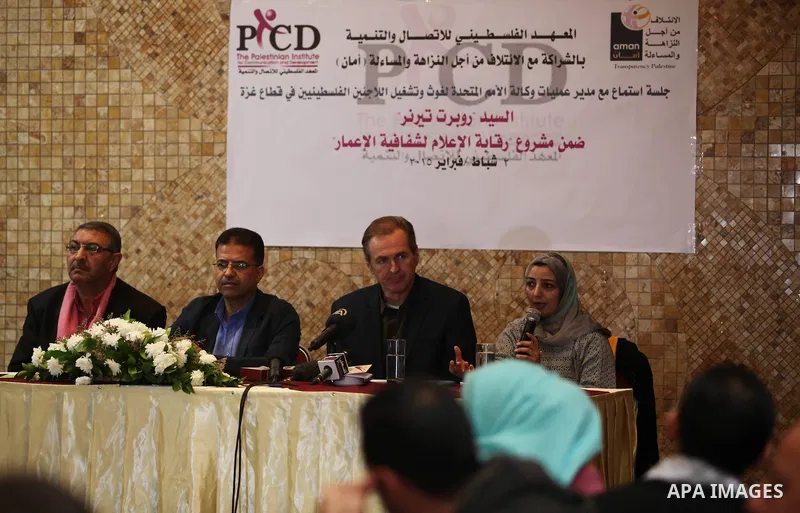 Director of UNRWA operations, Robert Turner, speaks to media in Gaza city on February 4, 2015. Photo by Ashraf Amra