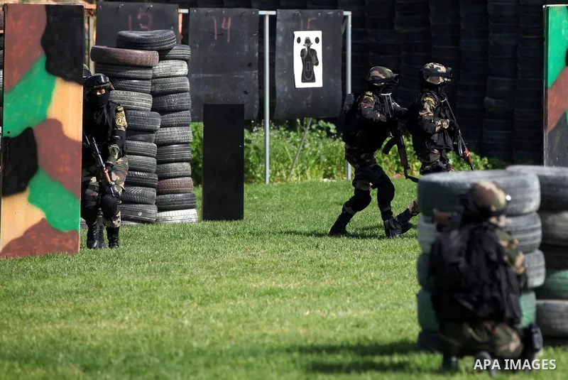 Female members of the Palestinian presidential guard demonstrate their skills during a training session in the West Bank city of Jericho February 10, 2015. Photo by Shadi Hatem