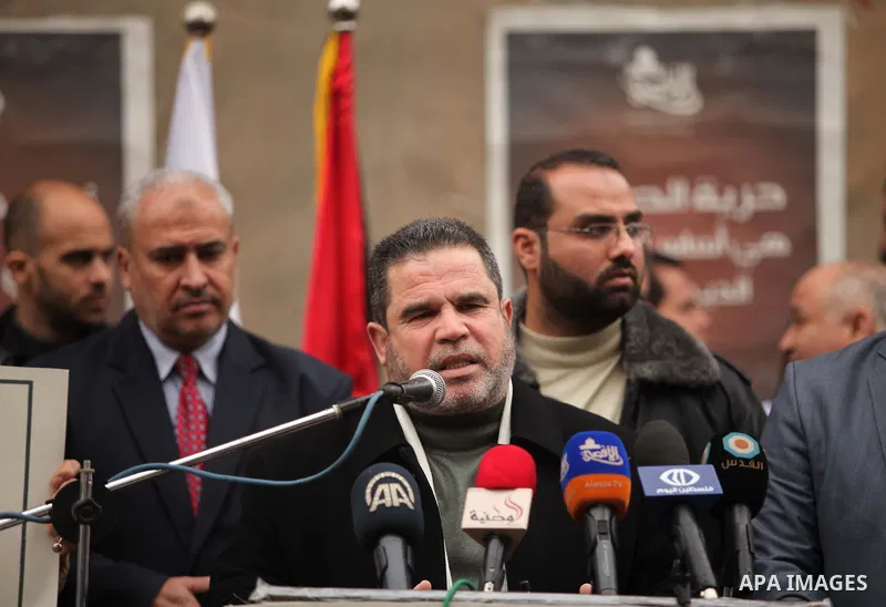 Senior Hamas leader Salah El-Bardawil, speaks during a protest demanding release of their colleague Alaa al-Titi in Israeli jails, in Gaza city on February 15, 2015. Photo by Ashraf Amra