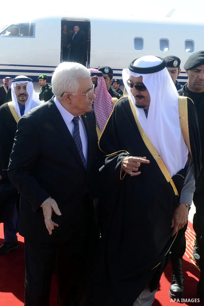 Saudi King Salman bin Abdulaziz receives Palestinian President Mahmoud Abbas in Riyadh, on February 23, 2015. Photo by Thaer Ganaim