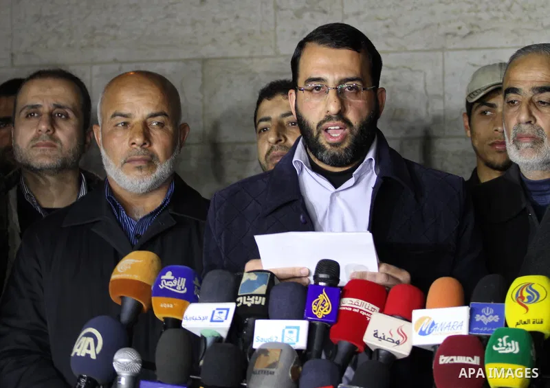 Abdulrahman Shadid, spokesman of the Palestinian prisoners affairs center, speaks during a press conference outside the Red Cross headquarters, in Gaza city on February 23, 2015. Photo by Mohammed Asad