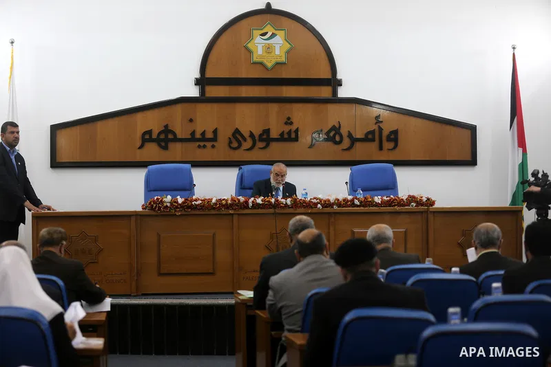 Deputy Speaker of the Legislative Council, Ahmed Bahar, chairs a meeting of Hamas legislative council members in Gaza city on February 25, 2015. Photo by Ramadan Al-Agha
