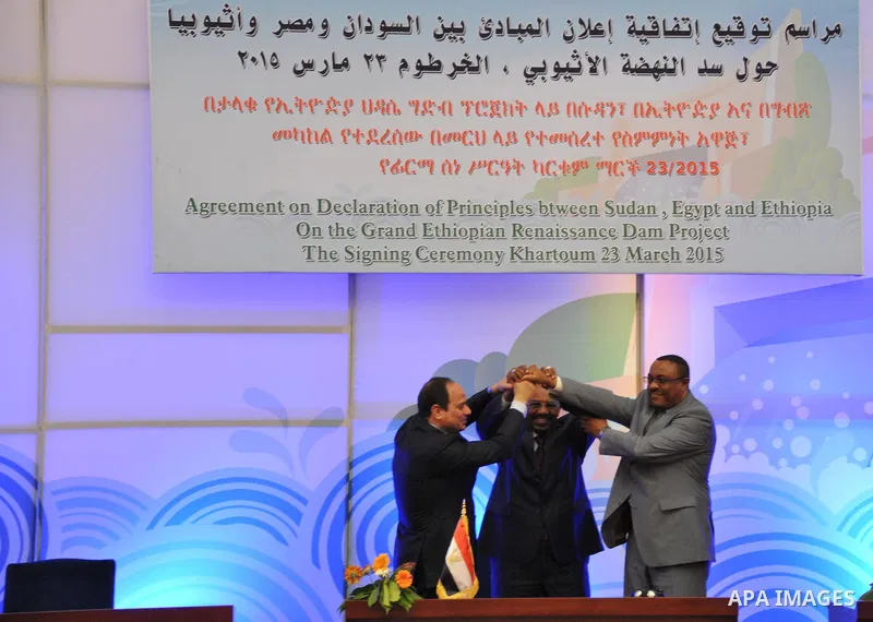 A handout picture made available by the Office of the Egyptian Presidency shows the Egyptian President, Abdel Fattah al-Sisi, the Sudanese President, Omar al-Bashir, and the Prime Minister of Ethiopia, Hailemariam Desale...