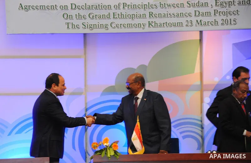 A handout picture made available by the Office of the Egyptian Presidency shows the Egyptian President, Abdel Fattah al-Sisi, the Sudanese President, Omar al-Bashir, and the Prime Minister of Ethiopia, Hailemariam Desale...