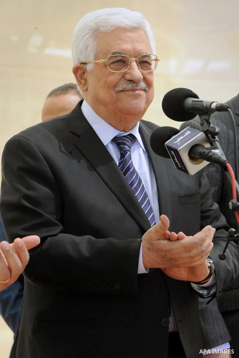 Palestinian President, Mahmoud Abbas (Abu Mazen) attends the opening of El_earsal garden in the West Bank city of Ramallah, on April 5, 2015. Photo by Thaer Ganaim