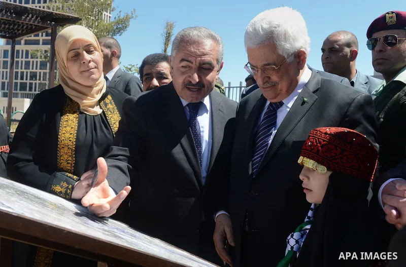 Palestinian President, Mahmoud Abbas (Abu Mazen) attends the opening of El_earsal garden in the West Bank city of Ramallah, on April 5, 2015. Photo by Thaer Ganaim