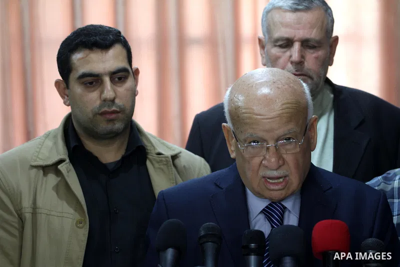 Member of the Executive Committee of the Palestine Liberation Organization for Fateh, Zakaria al-Agha, speaks during a press conference, in Gaza city, on April 7, 2015. Photo by Mohammed Asad