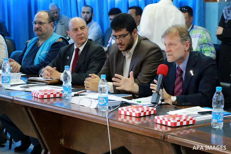 James Rawley, United Nations' humanitarian coordinator for the Palestinian territories, visits the European Gaza Hospital, in of Khan Younis in the southern Gaza Strip. Photo by Abed Rahim Khatib