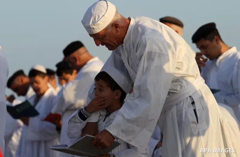 Members of the Samaritan sect take part in a traditional pilgrimage marking the holiday of Passover atop Mount Gerizim near the West Bank city of Nablus, on May 9, 2015. Samaritans have been present on the Land of Israel...