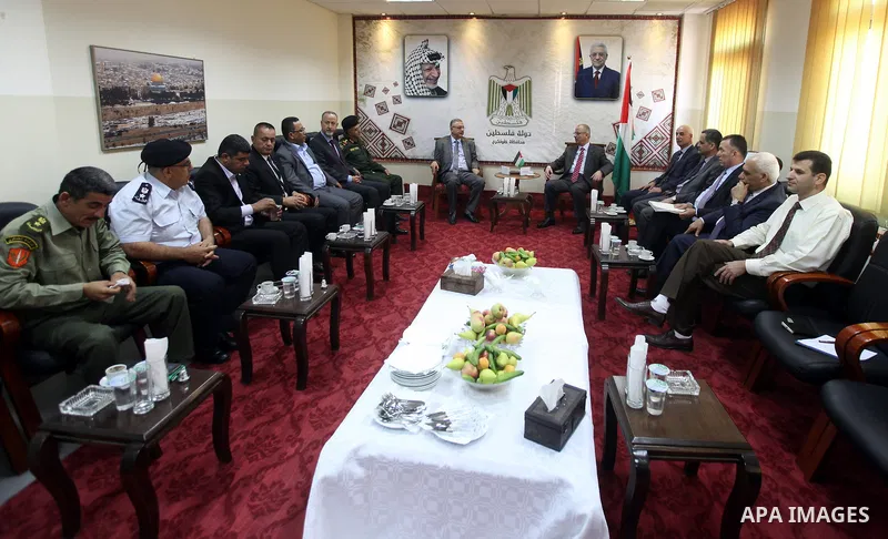 Palestinian Prime Minister Rami Hamdallah meets with security managers in the West Bank city of Tulkarem on May 16, 2015. Photo by Prime Minister Office