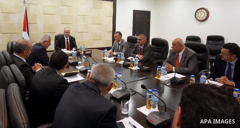 Palestinian Prime Minister Rami Hamadallah, meets with coordinating council for the private sector in the West Bank city of Ramallah on June 03, 2015. Photo by Prime Minister Office