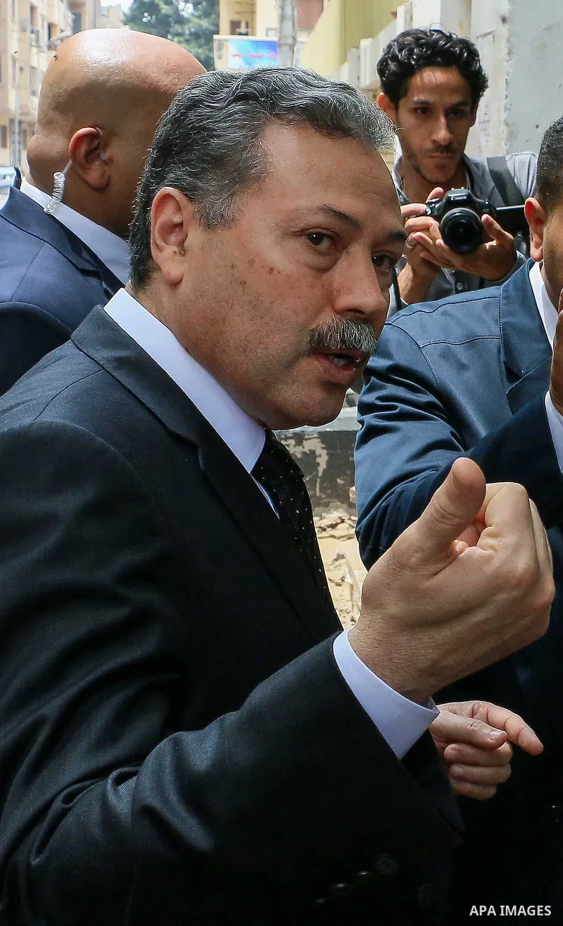 Egyptian Minister of Education Moheb El-Rafii visits a school during the first day of high school exams, in Cairo, June 6, 2015. Photo by Amr Sayed