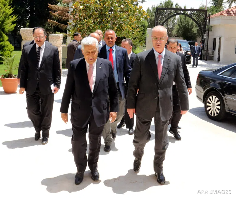 Palestinian Prime Minister Rami Hamdallah meets with Jordanian Prime Minister Abdullah Ensour in Amman on June 06, 2015. Photo by Prime Minister Office