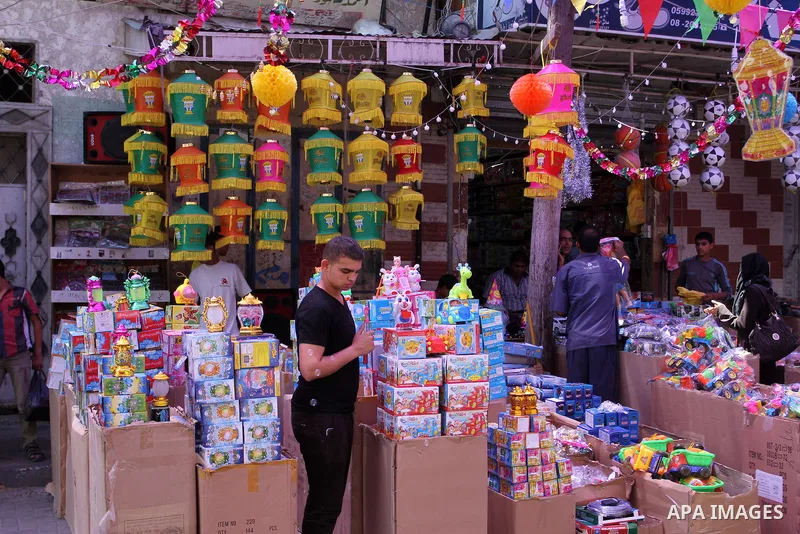 A Palestinian vendor sells traditional Ramadan lanterns known as "Fanous" at a market, ahead of the holy fasting month of Ramadan in Khan Younis in the southern Gaza Strip, June 14, 2015. Photo by Abed Rahim Khatib