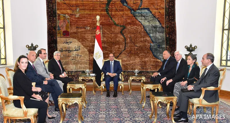 Egyptian President Abdel Fattah al-Sisi meets with the American Jewish Committee delegation, headed by Chairman of the Committee Stanley Bergman, in Cairo on July 6, 2015. Photo by Egyptian Presidency