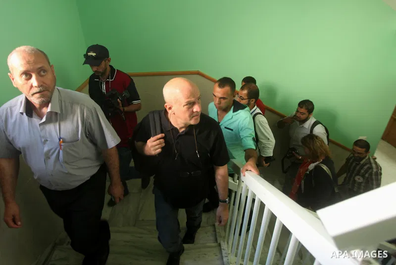 Head of the Red Cross mission in Israel and the Palestinian territories Jacques De Maio, visits the al-Aqsa Martyrs Hospital in Deir al-Balah in the northern Gaza Strip July 29, 2015. Photo by Ashraf Amra