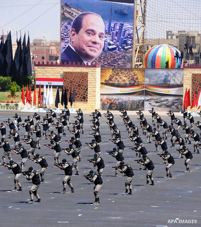 Egyptian police officers demonstrate their skills during at the police academy in Cairo, Egypt July 29, 2015. Photo by Egyptian President Office