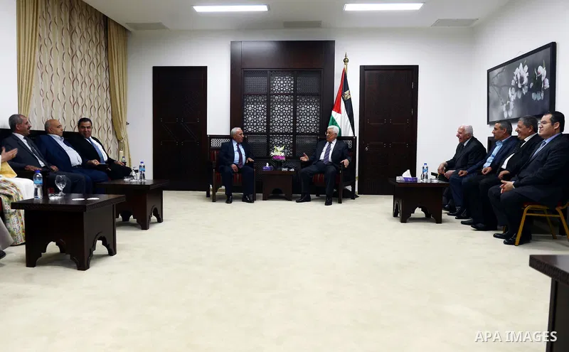 Palestinian President, Mahmoud Abbas (Abu Mazen) meets with Jordanian Parliament delegation, in the West Bank city of Ramallah on June 29, 2015. Photo by Thaer Ganaim