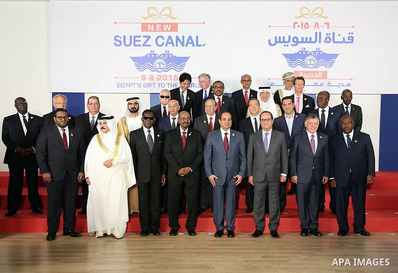 Egyptian President, Abdel Fattah al-Sisi poses for a picture with other leader following the inauguration ceremony for the new additions to the Suez Canal, Egypt, 06 August 2015. The latest addition to the canal comes in...