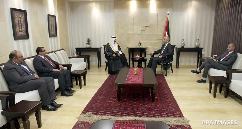 Palestinian Prime Minister Rami Hamdallah meet with Sulaiman Abu Lihya, Group CEO "Alibwan" in the West Bank city of Ramallah, on August 09, 2015. Photo by Prime Minister Office