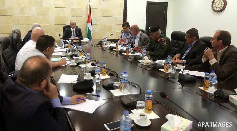 Palestinian Prime Minister Rami Hamdallah meets with Palestinian security chiefs, in the West Bank city of Ramallah on August 9, 2015. Photo by Prime Minister Office