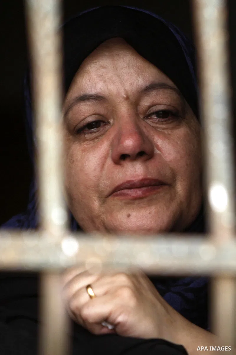 A relative mourns during the funeral of Palestinian Anas Taha in the West Bank city of Ramallah, August 10, 2015. Israeli troops shot dead Taha who stabbed an Israeli man at a petrol station in the occupied West Bank on...