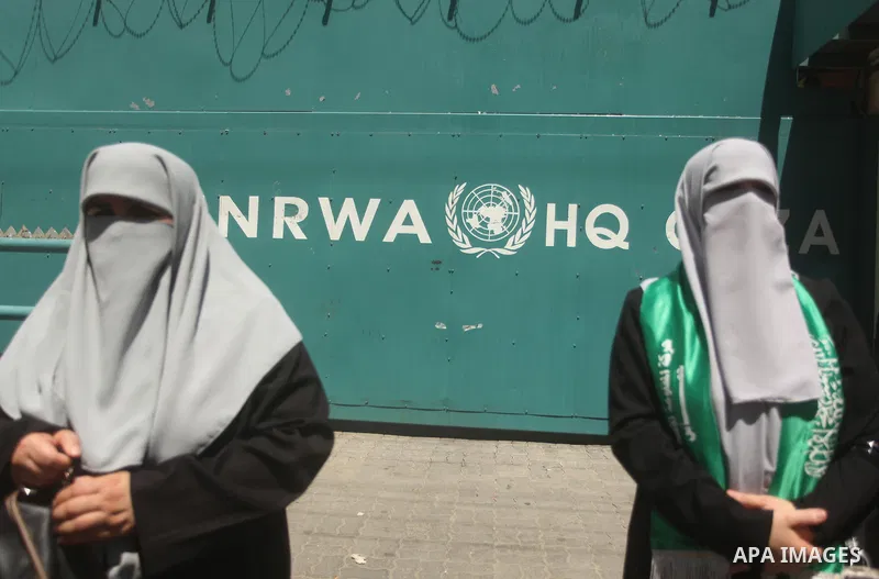 Palestinian women take part in a protest against possible reductions of the services and aid offered by United Nations Relief and Works Agency (UNRWA), in front of UNRWA headquarters in Gaza City August 16, 2015. Photo b...
