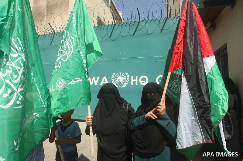 Palestinian women take part in a protest against possible reductions of the services and aid offered by United Nations Relief and Works Agency (UNRWA), in front of UNRWA headquarters in Gaza City August 16, 2015. Photo b...