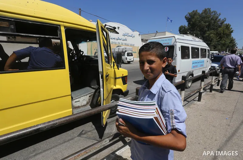 Palestinian students return to UNRWA-run schools, after postponement the school year in Gaza strip due to the reduction of educational programs given by the United Nations Relief and Works Agency (UNRWA) and the growing...