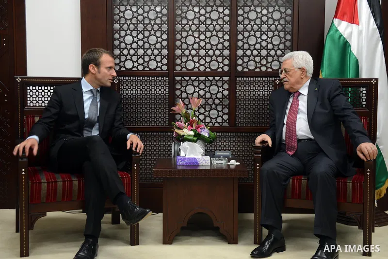 Palestinian President, Mahmoud Abbas (Abu Mazen) meets with French Minister of Economy in the West Bank city of Ramallah on Sep. 07, 2015. Photo by Thaer Ganaim