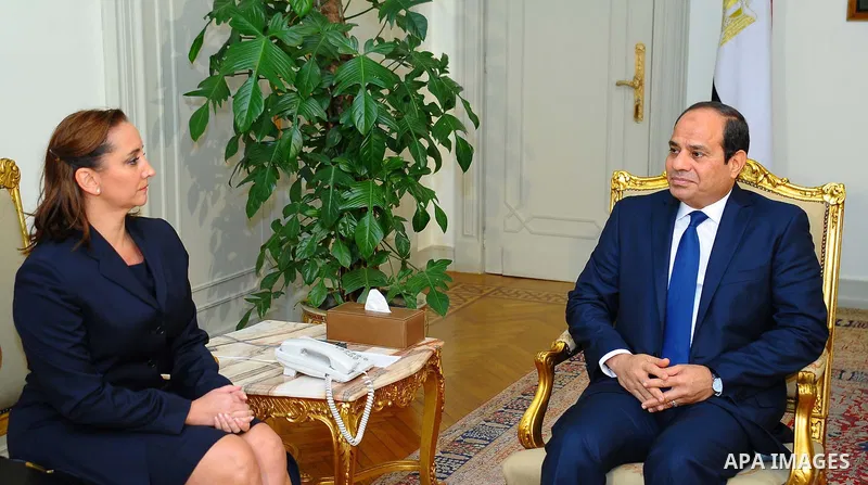 Egyptian President Abdel-Fattah el-Sissi, right, meets with Mexico's Secretary of Foreign Relations Claudia Ruiz Massieu, left, the Presidential Palace in Cairo, on September 16, 2015. Mexico s foreign minister arrived i...