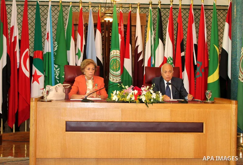 Arab League Secretary General Nabil al-Arabi and Arab Women Organization director Mervat el-Telawi, attend a joint press conference at the League headquarters in Cairo, on September 17, 2015. Photo by Stringer