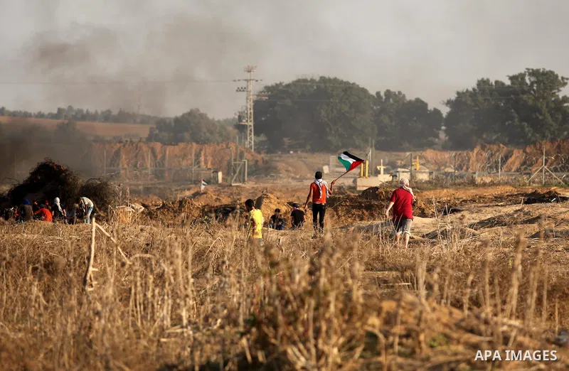 Palestinian protesters clash with Israeli security forces near the border between Israel and Central Gaza Strip east of Bureij on October 17, 2015. At least 40 Palestinians and seven Israelis have died in more than two w...