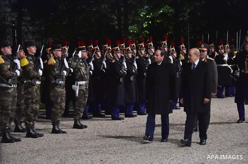 Egyptian President Abdel Fattah al-Sisi meets with French Defence Minister, in Paris on November 30, 2015. Photo by Egyptian President Office