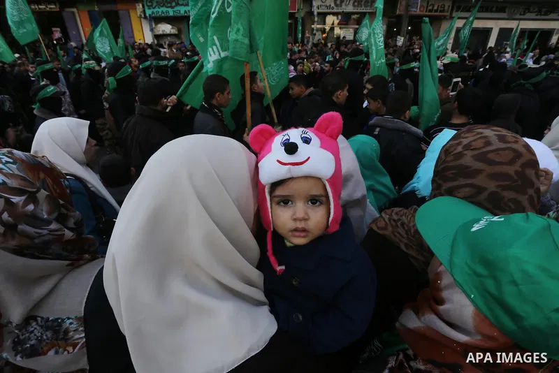 Palestinians take part in a rally marking the 28th anniversary of Hamas' founding, in Gaza City December 14, 2015. Photo by Mohammed Asad