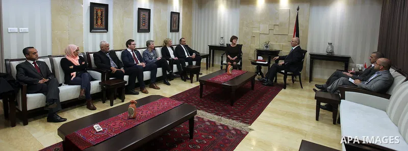 Palestinian Prime Minister, Rami Hamdallah, meets with Swedish parliamentary delegation, in the West bank city of Ramallah, on January 10, 2016. Photo by Prime Minister Office