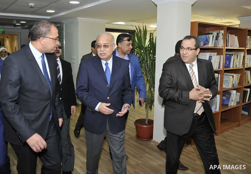 Egyptian Prime Minister, Ismail Sharif, visits the Ministry of Planning, in Cairo, Egypt, o January 16, 2016. Photo by Stringer