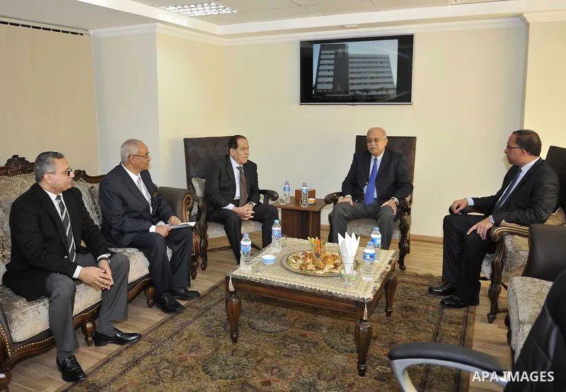 Egyptian Prime Minister, Ismail Sharif, visits the Ministry of Planning, in Cairo, Egypt, o January 16, 2016. Photo by Stringer