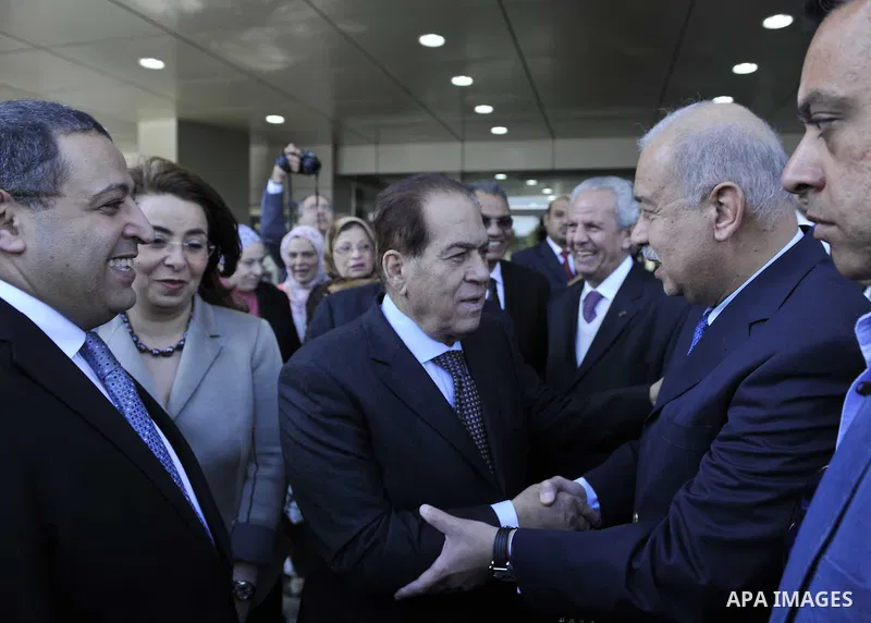 Egyptian Prime Minister, Ismail Sharif, visits the Ministry of Planning, in Cairo, Egypt, o January 16, 2016. Photo by Stringer