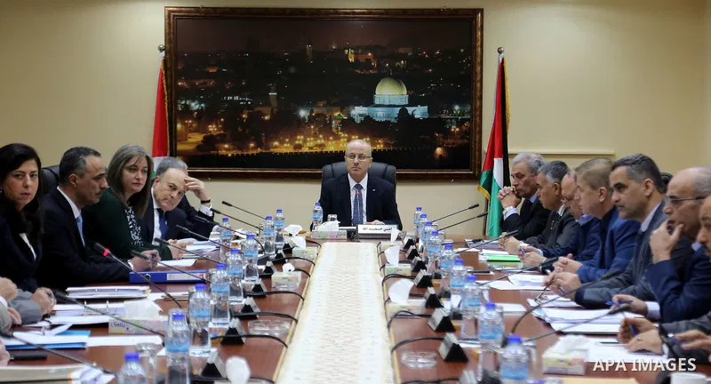 Palestinian Prime Minister, Rami hamdallah, chairs a meeting the ministers council, in the West bank city of Ramallah, on january 19, 2016. Photo by Prime Minister Office