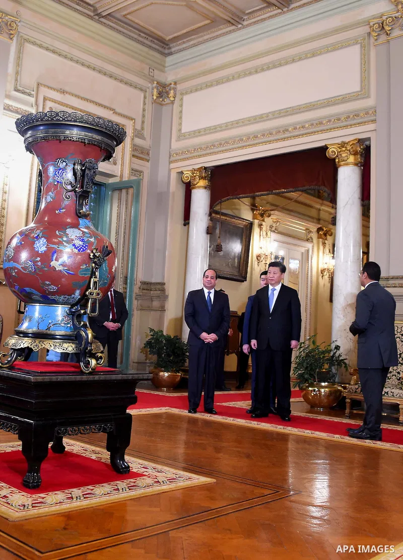 Egyptian President Abdel Fattah al-Sisi meets with Chinese President Xi Jinping, in Cairo, Egypt, January 20, 2016. Xi Jinping arrived in Cairo Wednesday for a state visit to Egypt, the second leg of his three-nation Mid...