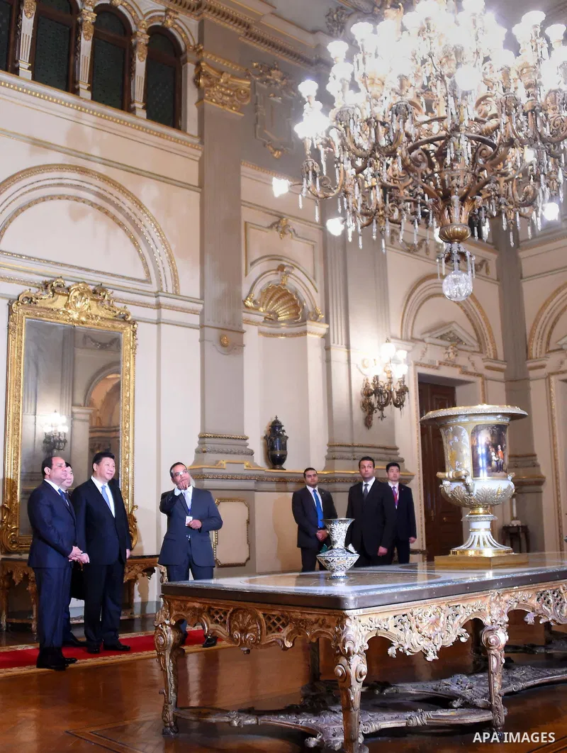 Egyptian President Abdel Fattah al-Sisi meets with Chinese President Xi Jinping, in Cairo, Egypt, January 20, 2016. Xi Jinping arrived in Cairo Wednesday for a state visit to Egypt, the second leg of his three-nation Mid...