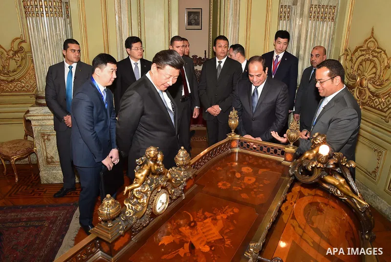 Egyptian President Abdel Fattah al-Sisi meets with Chinese President Xi Jinping, in Cairo, Egypt, January 20, 2016. Xi Jinping arrived in Cairo Wednesday for a state visit to Egypt, the second leg of his three-nation Mid...