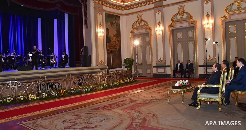 Egyptian President Abdel Fattah al-Sisi meets with Chinese President Xi Jinping, in Cairo, Egypt, January 20, 2016. Xi Jinping arrived in Cairo Wednesday for a state visit to Egypt, the second leg of his three-nation Mid...