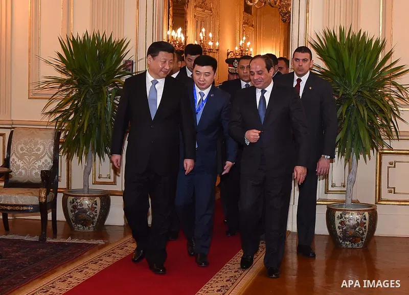 Egyptian President Abdel Fattah al-Sisi meets with Chinese President Xi Jinping, in Cairo, Egypt, January 20, 2016. Xi Jinping arrived in Cairo Wednesday for a state visit to Egypt, the second leg of his three-nation Mid...