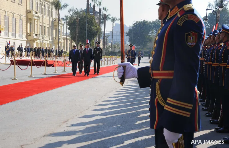 Egyptian President Abdel Fattah al-Sisi meets with Chinese President Xi Jinping at the presidential palace, in Cairo, Egypt, January 21, 2016, in this handout courtesy of the Egyptian Presidency. Photo by Egyptian Presid...