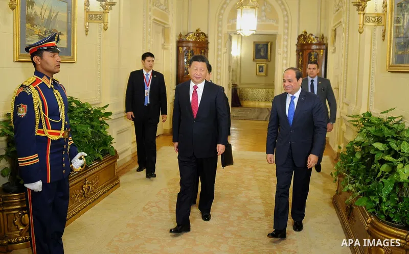 Egyptian President Abdel Fattah al-Sisi meets with Chinese President Xi Jinping at the presidential palace, in Cairo, Egypt, January 21, 2016, in this handout courtesy of the Egyptian Presidency. Photo by Egyptian Presid...
