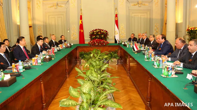Egyptian President Abdel Fattah al-Sisi meets with Chinese President Xi Jinping at the presidential palace, in Cairo, Egypt, January 21, 2016, in this handout courtesy of the Egyptian Presidency. Photo by Egyptian Presid...